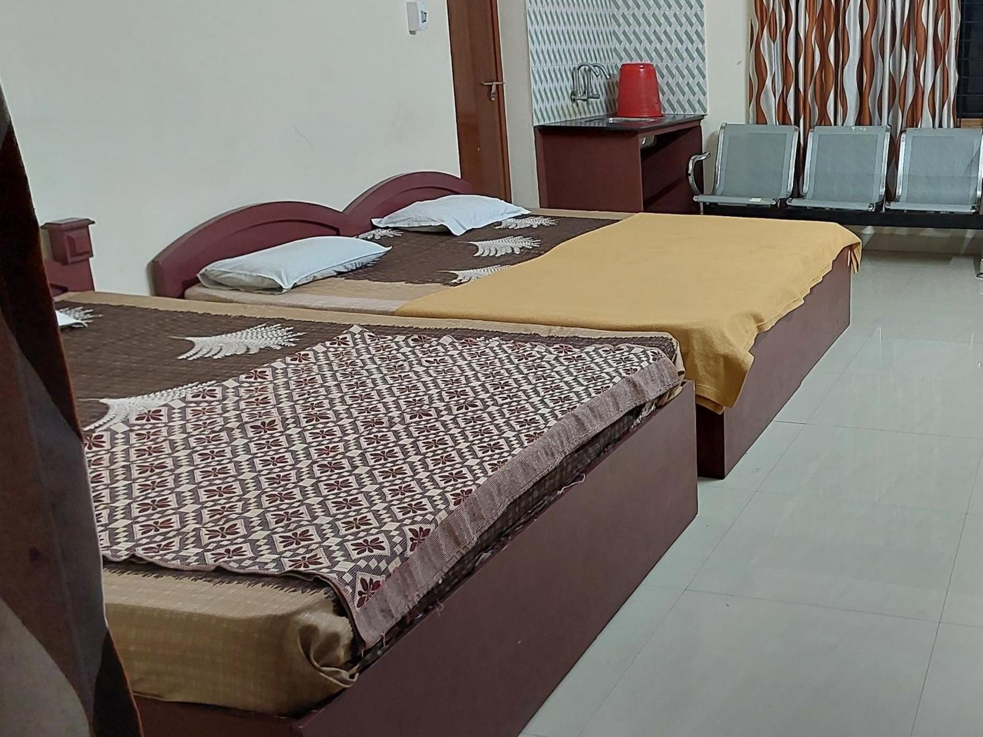 Adhithya Apartments Guruvāyūr Εξωτερικό φωτογραφία