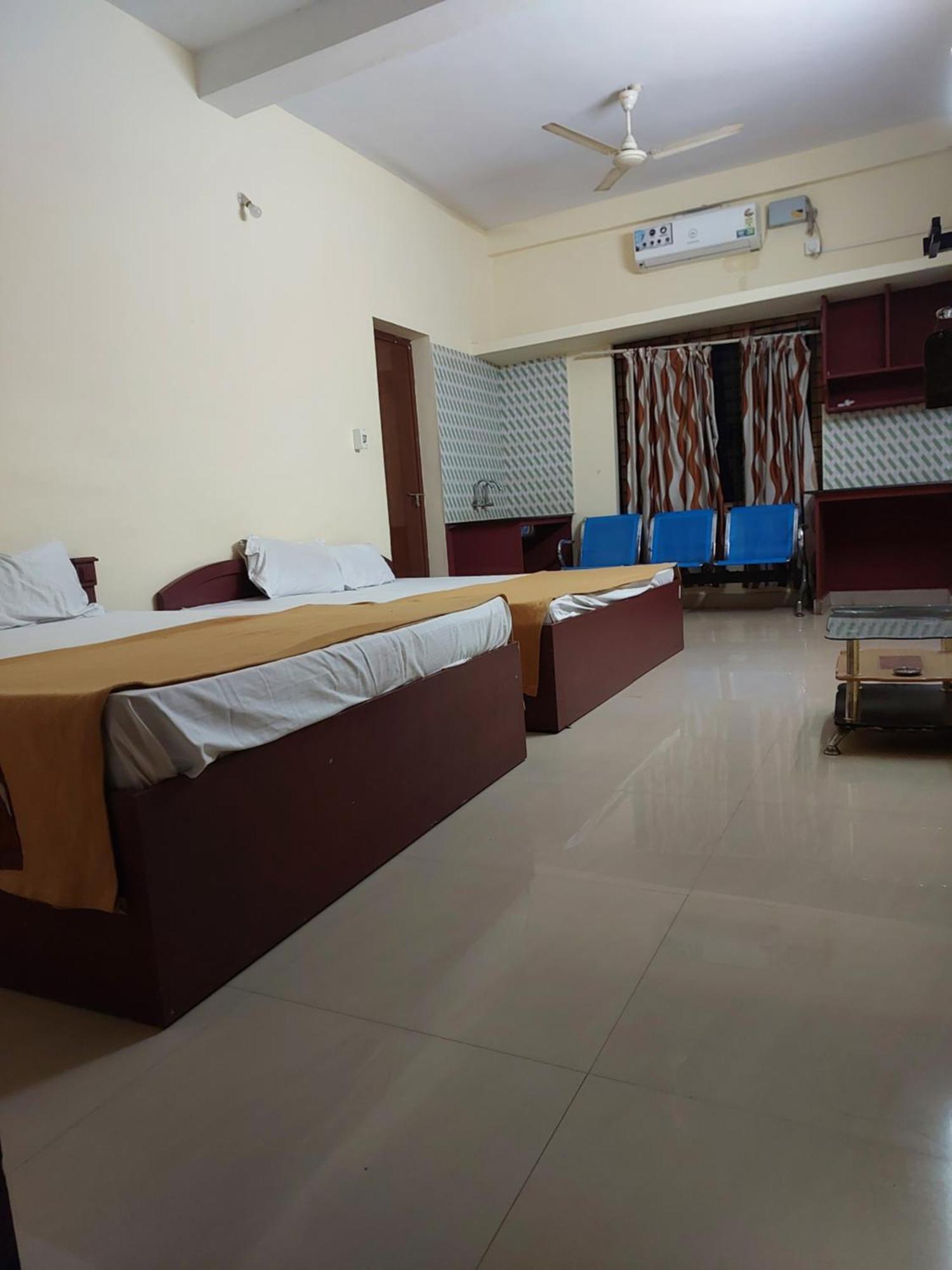 Adhithya Apartments Guruvāyūr Εξωτερικό φωτογραφία
